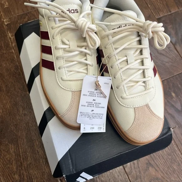 Adidas Women’s VL Court Bold Platform Sneaker - Picture 2 of 8